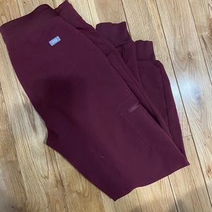 Figs jogger scrub pants (Burgundy)